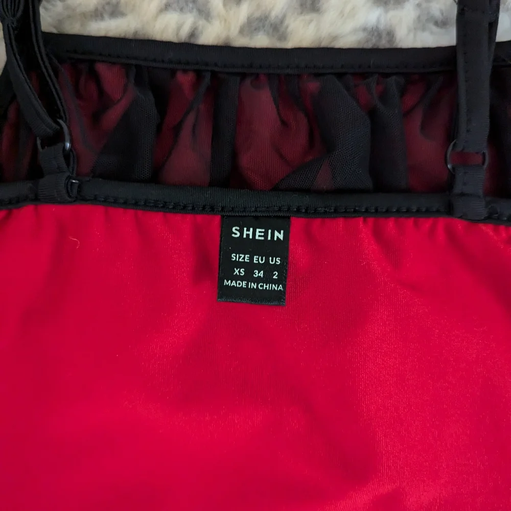 Shein Cropped Tank - Picture 5 of 7